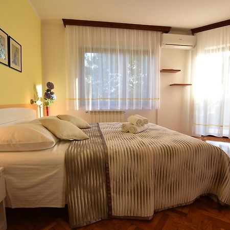 Apartments Nena Пула Екстериор снимка