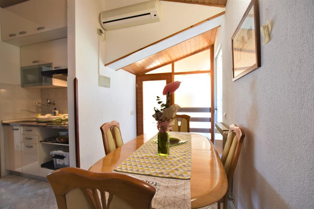 Apartments Nena Пула Екстериор снимка