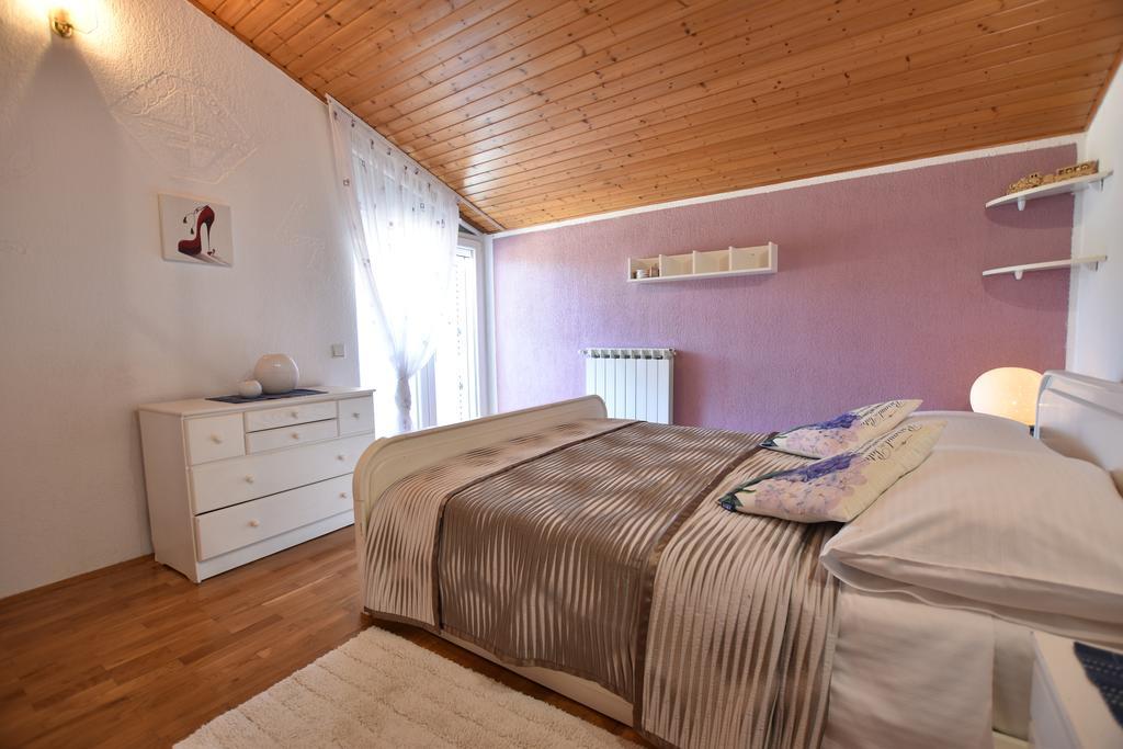 Apartments Nena Пула Екстериор снимка